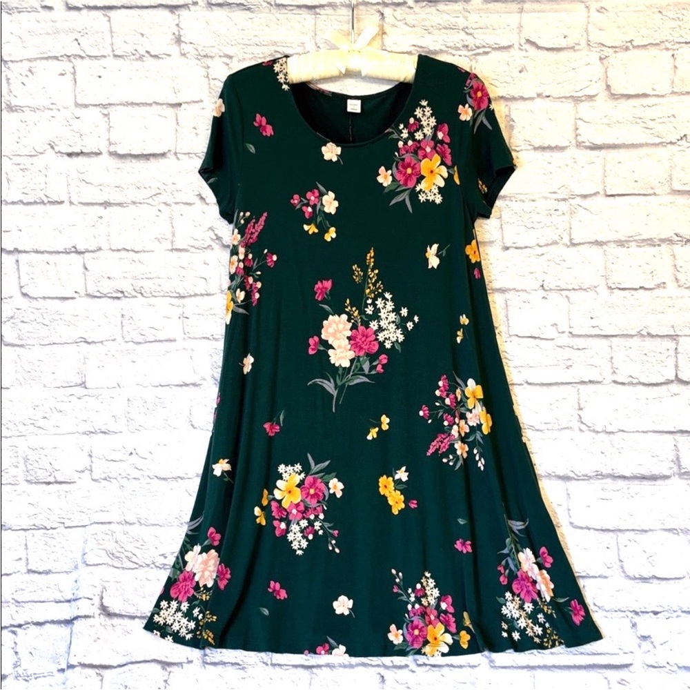 Old Navy Green Floral Knit Swing Tee Shirt Dress Short Sleeves Size Small